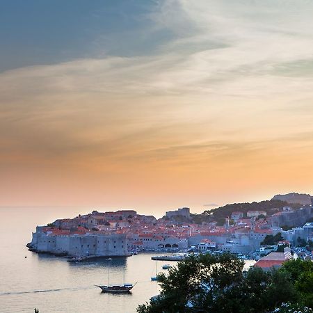 Apartment Dove With Sea View And Free Parking Dubrovnik Ngoại thất bức ảnh