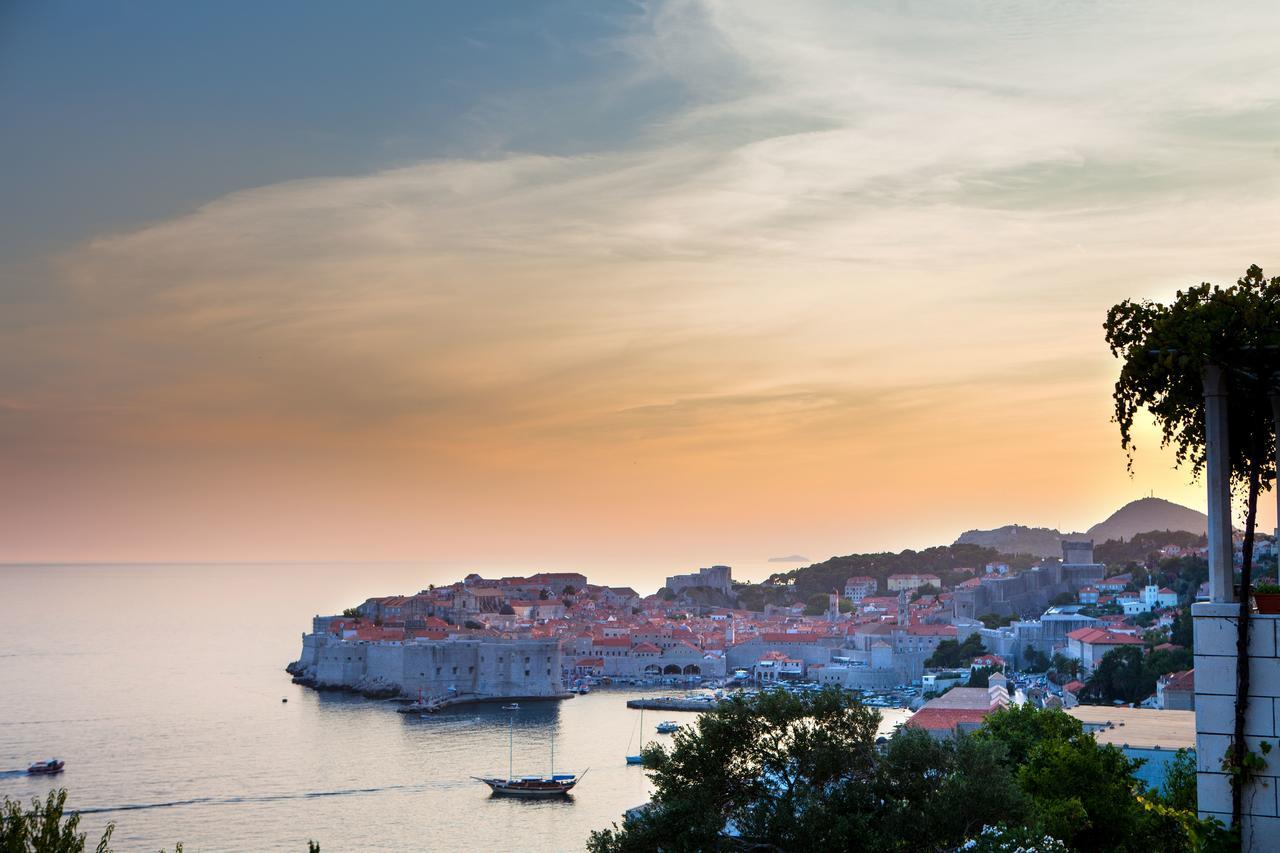 Apartment Dove With Sea View And Free Parking Dubrovnik Ngoại thất bức ảnh